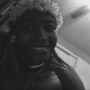 Meet your Posher, Mariel